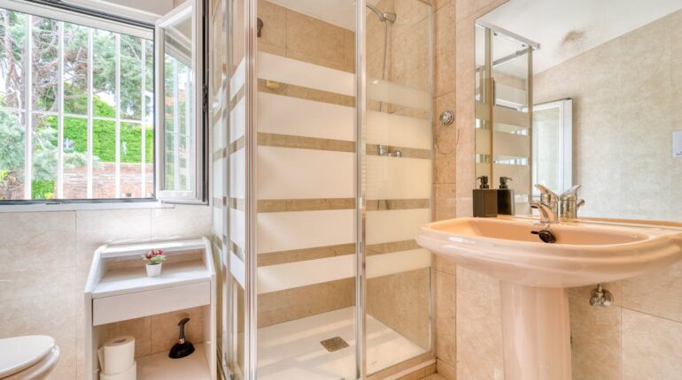 installation de lavabo sur colonne : guide étape par étape pour poser facilement et efficacement votre lavabo colonne.