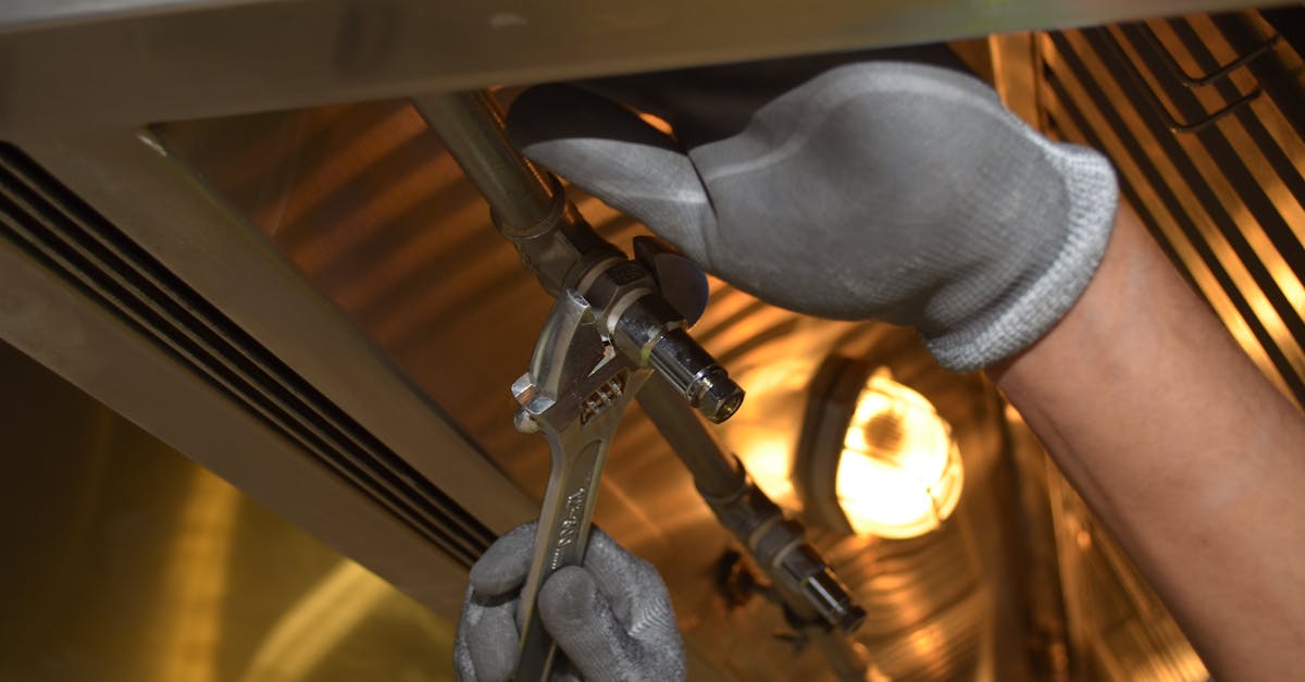 découvrez les outils essentiels pour plombiers indispensables à chaque intervention, alliant efficacité et qualité pour des travaux réussis.