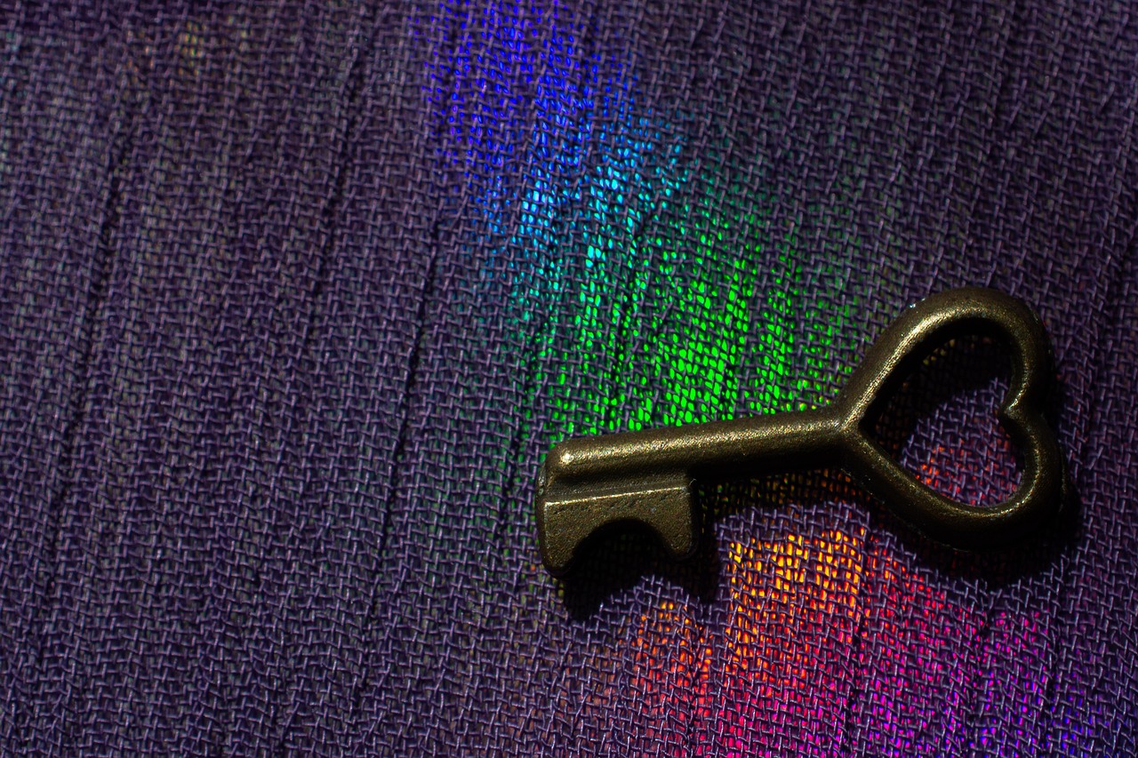 service de reproduction de clés antiques avec précision et soin pour préserver l'authenticité de vos serrures anciennes.