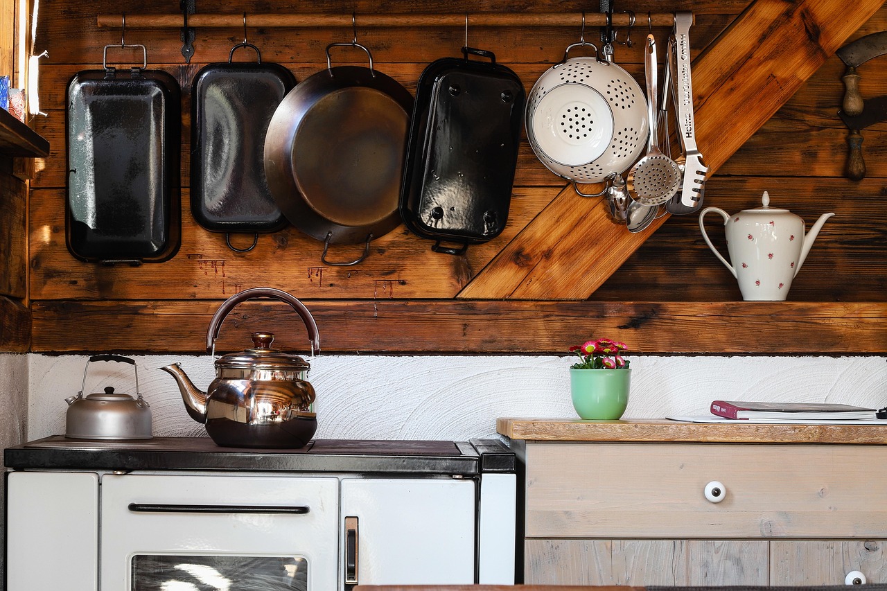 découvrez nos poêles à bois efficaces et esthétiques pour chauffer votre intérieur tout en respectant l'environnement.