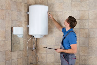 Cuve émaillée ou inox que choisir pour votre chauffe-eau au gaz